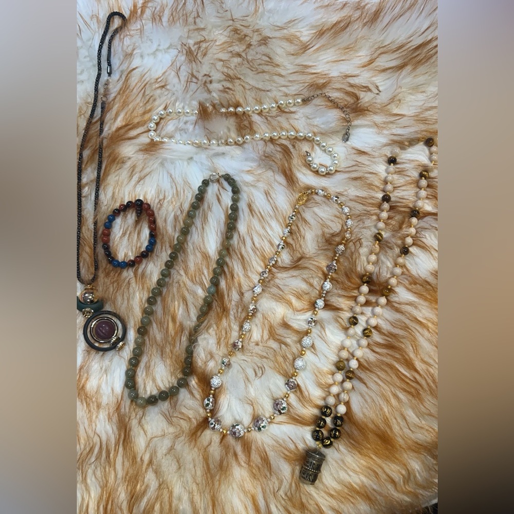 Misc necklaces & a bracelet